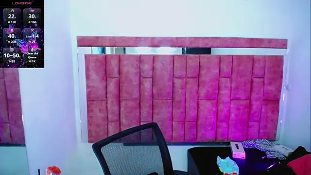 Snapshot of KayleighDreams_ chatting on March 26, 3:01 am KayleighDreams online show from March 26, 3:01 am