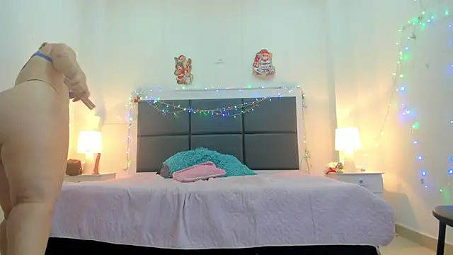 Aslhyn Gomez online show from December 13, 11:17 pm