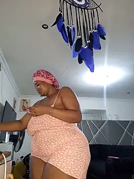 Snapshot of CocoBootyyy chatting on February 7, 4:54 pm CocoBootyyy online show from February 7, 4:54 pm