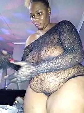 Snapshot of CocoBootyyy chatting on March 28, 4:01 am CocoBootyyy online show from March 28, 4:01 am