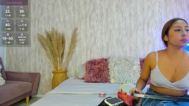 emily parkerr online show from January 7, 9:25 pm