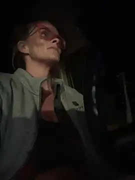 vixendoll87 online show from March 7, 1:20 am