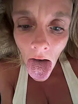 vixendoll87 online show from March 8, 6:37 pm