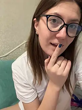 BeatriceTender online show from December 6, 7:23 pm