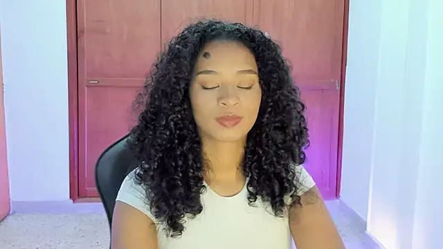 avellanatammy online show from January 8, 10:06 pm