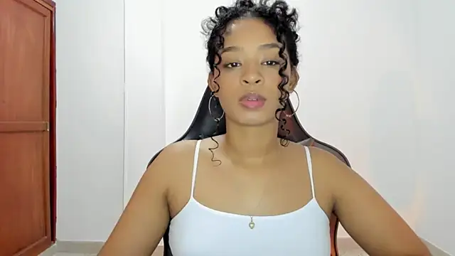 avellanatammy online show from October 14, 2:45 am