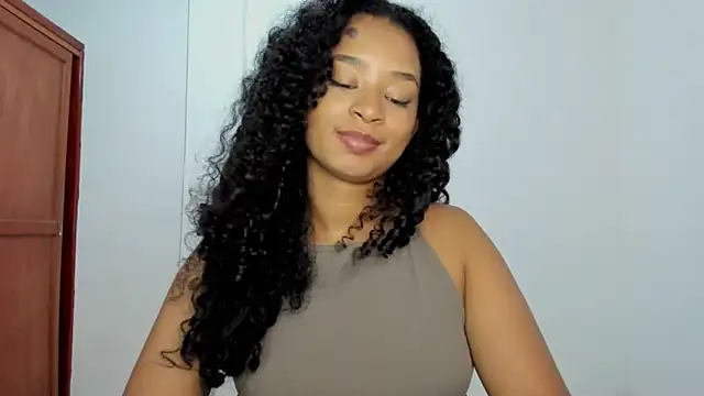 avellanatammy online show from December 16, 12:26 am