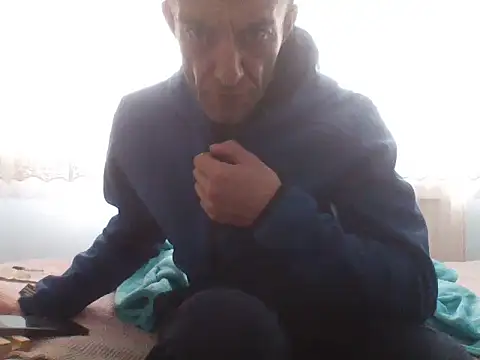 Snapshot of Aktorihann chatting on October 15, 11:43 am Aktorihann online show from October 15, 11:43 am