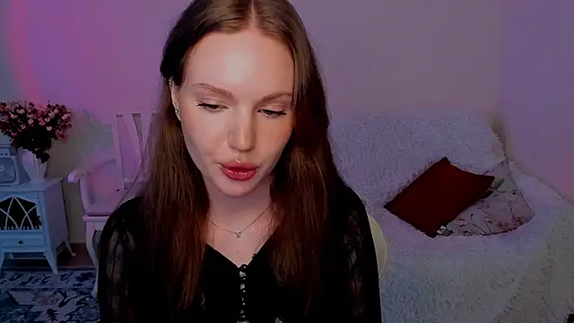 Snapshot of MishkaMe chatting on May 25, 10:54 am MishkaMe online show from May 25, 10:54 am
