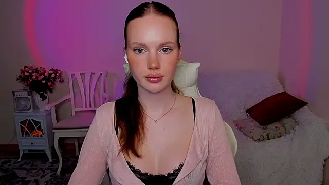 Snapshot of MishkaMe chatting on May 31, 2:46 pm MishkaMe online show from May 31, 2:46 pm