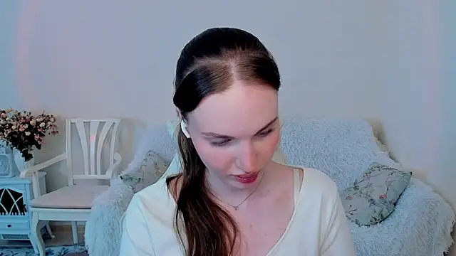Snapshot of MishkaMe chatting on June 9, 3:56 pm MishkaMe online show from June 9, 3:56 pm