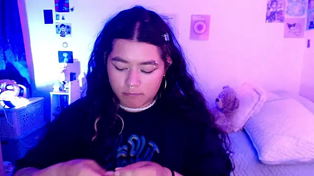 StephaniFox online show from December 4, 4:43 am