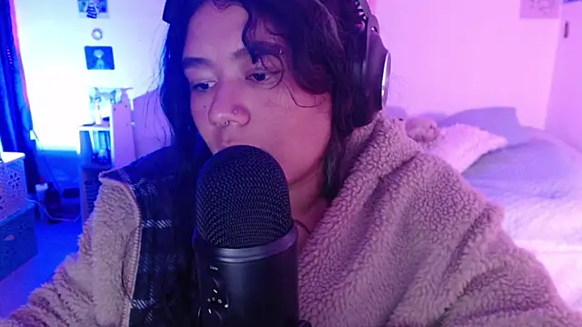 StephaniFox online show from December 13, 4:54 am