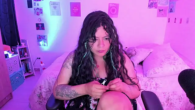 StephaniFox online show from December 23, 4:33 am