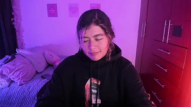 StephaniFox online show from October 12, 1:48 am