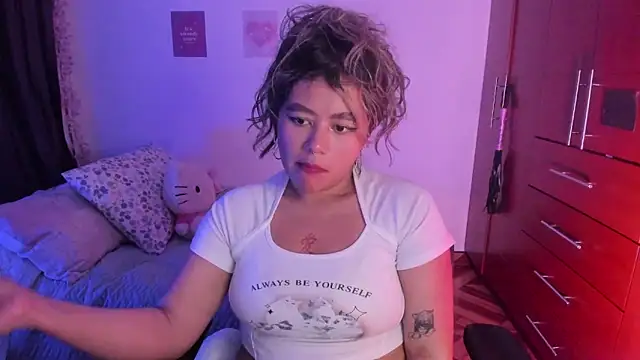 StephaniFox online show from October 13, 12:43 am