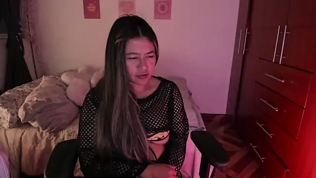 StephaniFox online show from November 10, 12:20 am