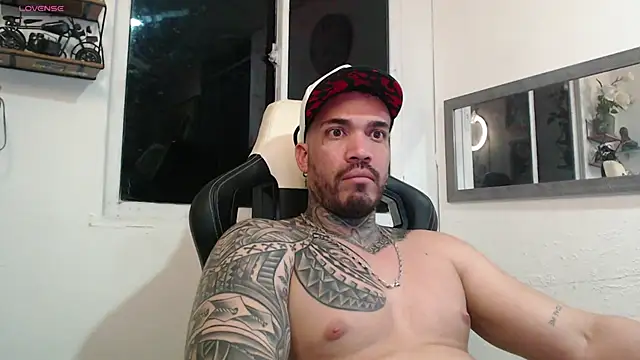 Snapshot of Angel_sex_latin chatting on December 18, 9:47 am Angel sex latin online show from December 18, 9:47 am
