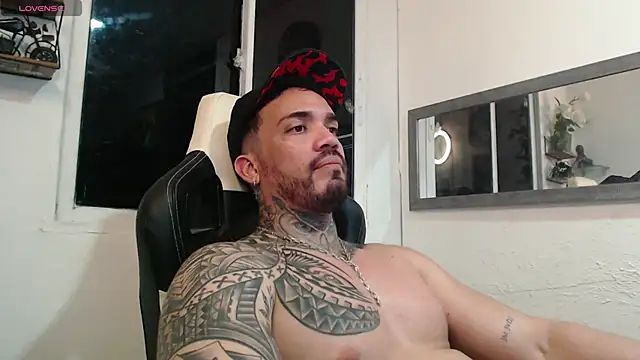 Snapshot of Angel_sex_latin chatting on December 20, 7:01 am Angel sex latin online show from December 20, 7:01 am