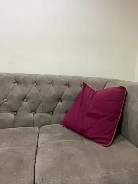 sknzy09 online show from December 17, 1:17 pm