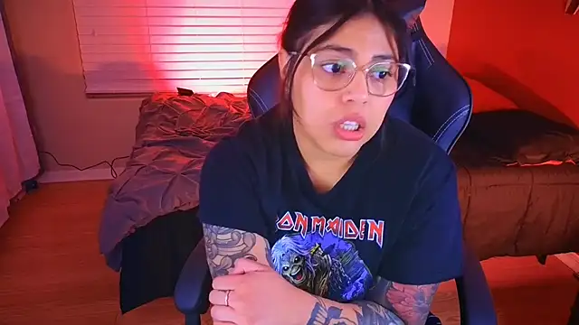 miacanela xo online show from December 31, 4:27 am