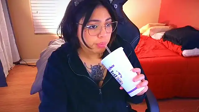miacanela xo online show from January 11, 4:38 am