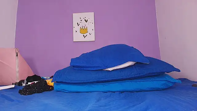 vale ross  online show from February 21, 3:12 am