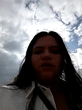 Julieta-tits online show from December 17, 8:10 pm