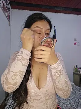 Snapshot of lombarlana-89 chatting on February 22, 3:43 pm lombarlana-89 online show from February 22, 3:43 pm