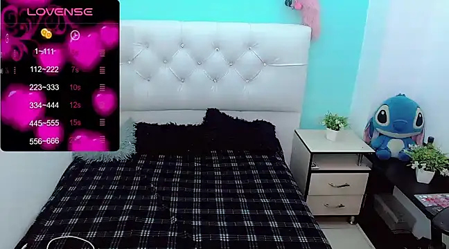 Snapshot of kinverly_sexyx chatting on December 7, 3:41 pm kinverly sexyx online show from December 7, 3:41 pm