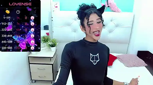 Snapshot of kinverly_sexyx chatting on December 27, 3:48 pm kinverly sexyx online show from December 27, 3:48 pm