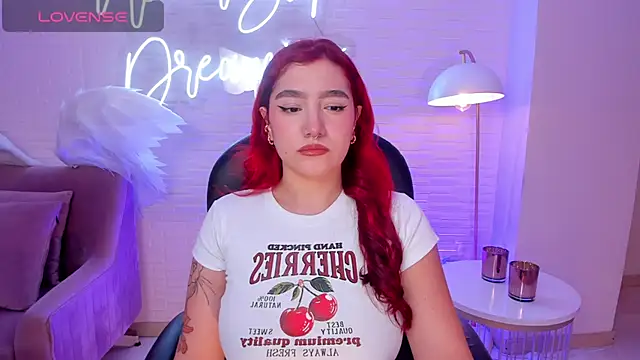 ViolettCastel online show from December 28, 7:43 pm