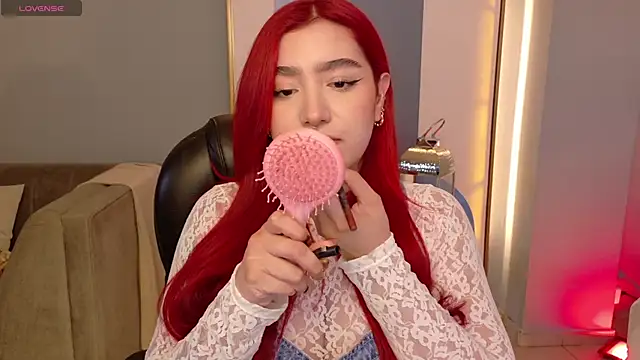 ViolettCastel online show from November 14, 7:01 pm