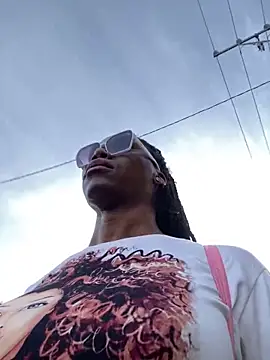 sweetsarabig22cm online show from March 8, 10:56 pm