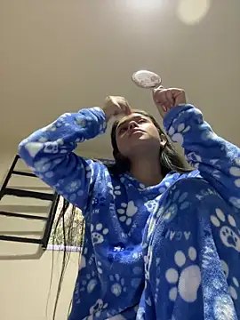 Kimmymadison- online show from October 2, 10:17 pm