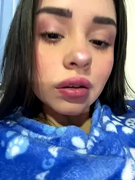 Kimmymadison- online show from October 22, 3:40 am