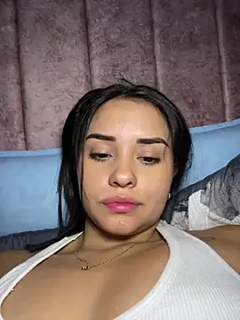 Kimmymadison- online show from July 15, 3:45 am