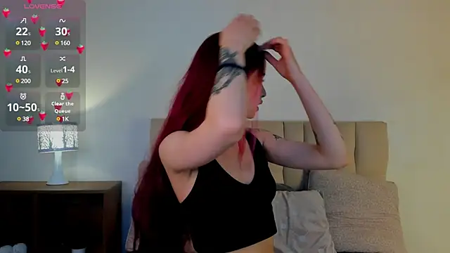 Snapshot of Roxxy_mora chatting on January 14, 8:48 pm Roxxy mora online show from January 14, 8:48 pm