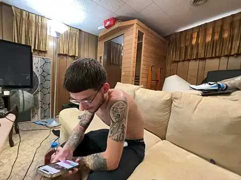 hungkubenski online show from October 31, 12:17 pm