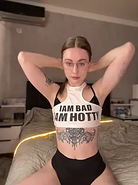 LoveGameSexx online show from February 22, 8:46 am