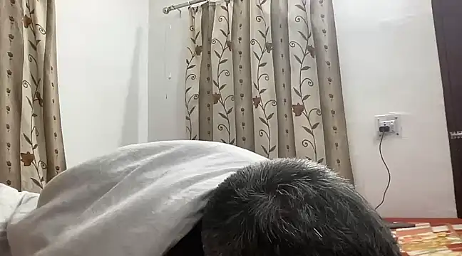 HORNY4UDESI online show from December 12, 10:31 pm