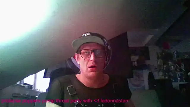 Bigthroaterboy online show from December 2, 7:03 am