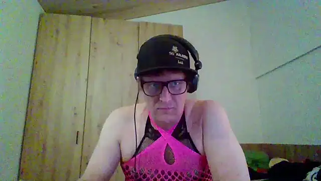 Bigthroaterboy online show from September 13, 4:07 pm
