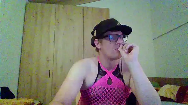 Bigthroaterboy online show from September 14, 9:58 pm