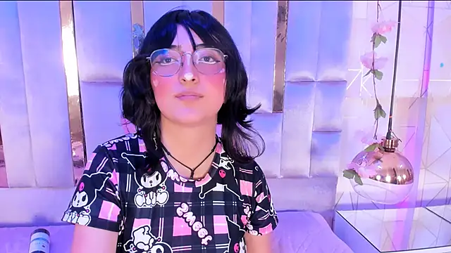 Snapshot of SaraMartini1 chatting on March 11, 10:51 am SaraMartini1 online show from March 11, 10:51 am