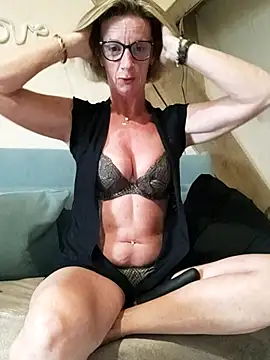 tatianasexymilf online show from May 29, 7:23 pm