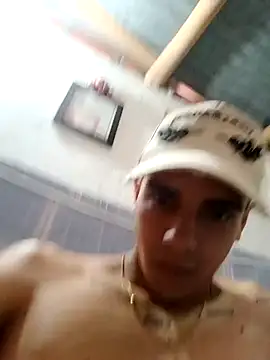 Snapshot of Restrepo300 chatting on September 11, 4:18 pm Restrepo300 online show from September 11, 4:18 pm