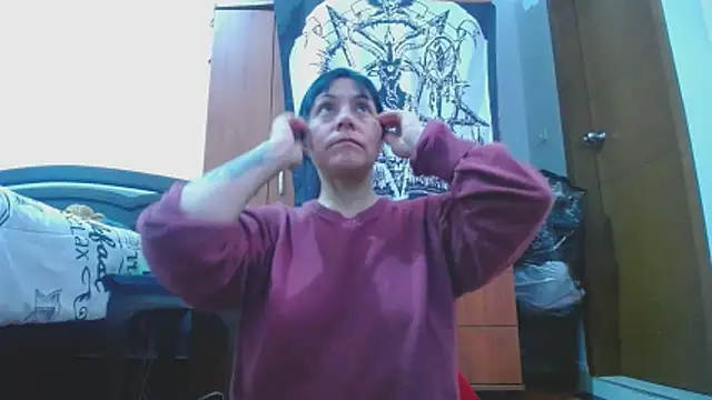 lili peach online show from February 18, 9:33 pm