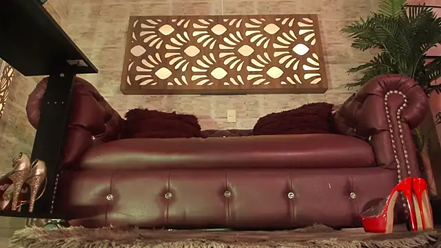 MissAgata online show from March 12, 9:35 pm