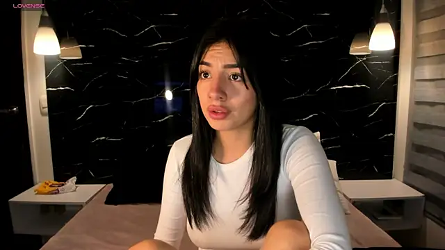 ANTONELLA  ROUSE  online show from December 27, 7:51 am